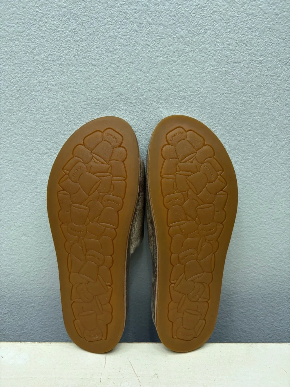 Kork-Ease Gold Mettalic Tutsi Slide Sandals Size 8